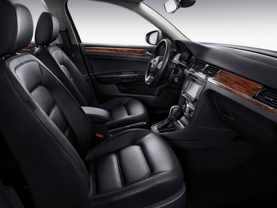  Volkswagen Bora 2012 года  (CN) (фото 4 из 6)